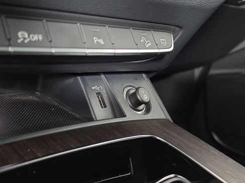 Certified 2023 Audi Q5 2.0T Premium w/ Convenience Package AWD/4WD image 29