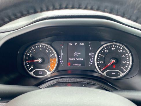 Used 2018 Jeep Renegade Latitude w/ Cold Weather Group image 19