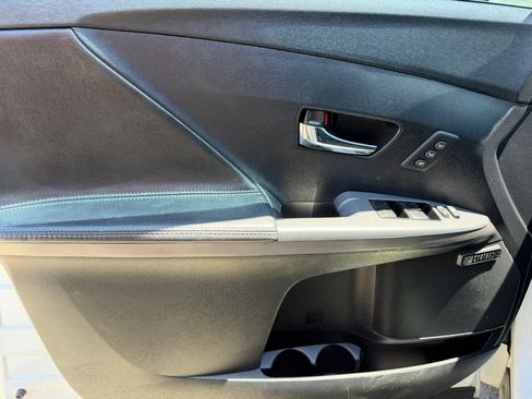 Used 2014 Toyota Venza XLE w/ XLE Premium Package FWD image 9