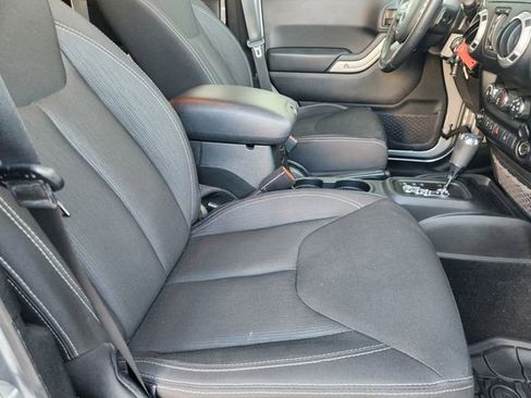 Used 2018 Jeep Wrangler Unlimited Sahara w/ Max Tow Package image 13