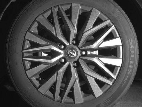 Used 2025 Nissan Altima 2.5 SV image 12