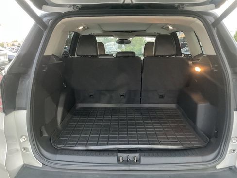 Used 2018 Ford Escape Titanium w/ Ford Safe & Smart Package image 29