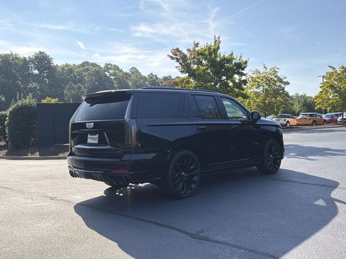Used 2026 Cadillac Escalade V w/ LPO, ONYX Package AWD/4WD image 68