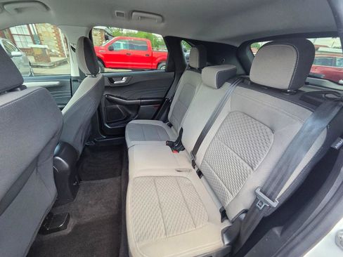 Used 2021 Ford Escape SE FWD image 15
