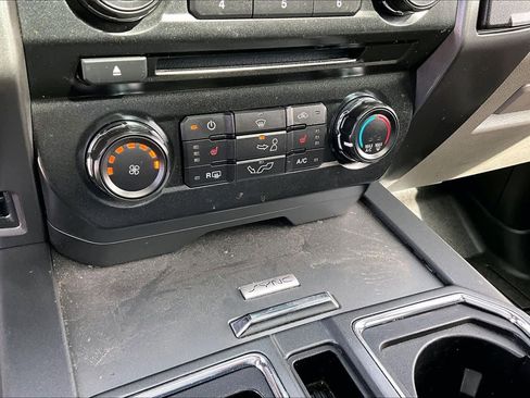 Used 2017 Ford F150 XLT w/ Equipment Group 302A Luxury image 36