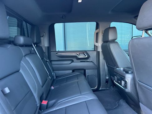 Used 2024 GMC Sierra 2500 SLT w/ SLT Premium Package AWD/4WD image 19