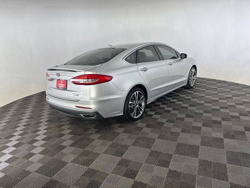 Used 2019 Ford Fusion Titanium AWD/4WD image 5