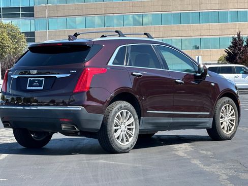 Used 2017 Cadillac XT5 Luxury w/ Driver Awareness Package AWD/4WD image 4