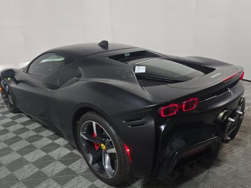 Used 2022 Ferrari SF90 Stradale image 3