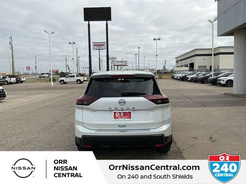 New 2026 Nissan Rogue SV w/ SV Premium Package FWD image 6