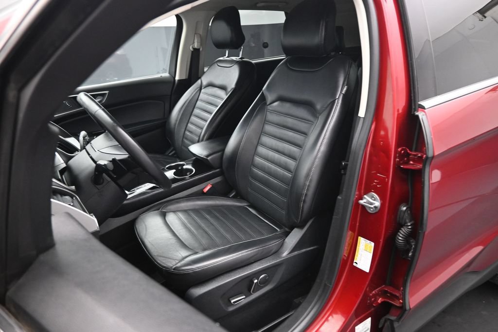 Used 2017 Ford Edge SEL w/ Equipment Group 201A AWD/4WD image 9