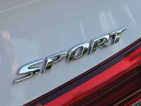 Used 2024 Honda Civic Sport image 17
