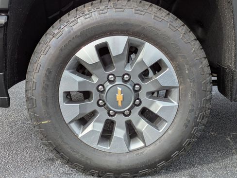 New 2026 Chevrolet Silverado 2500 Custom image 32