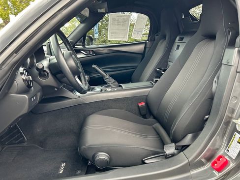 Certified 2023 MAZDA MX-5 Miata Club image 15