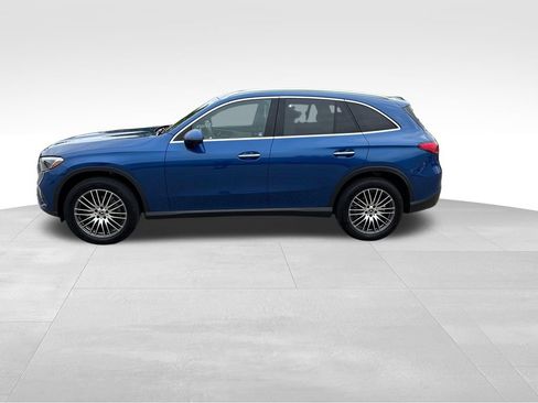 Used 2026 Mercedes-Benz GLC 300 4MATIC image 2