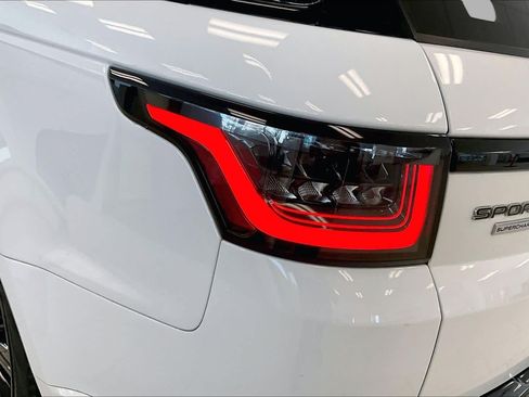 Used 2019 Land Rover Range Rover Sport Supercharged AWD/4WD image 26