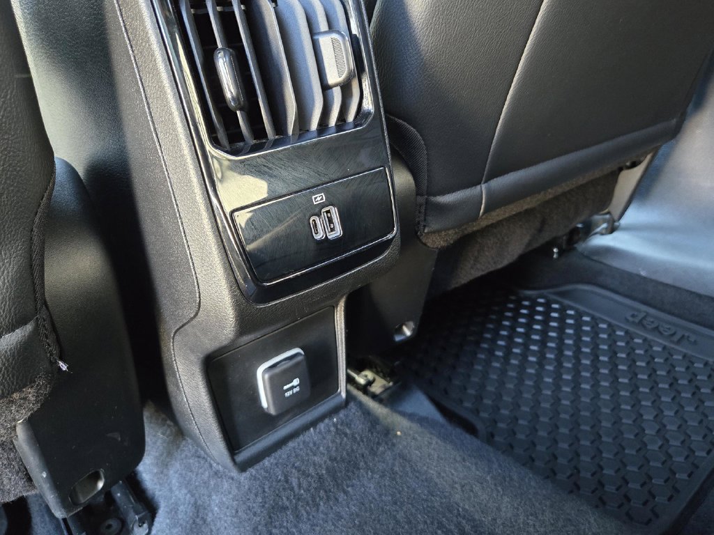 Used 2023 Jeep Compass Trailhawk w/ Trailhawk Elite Group AWD/4WD image 18