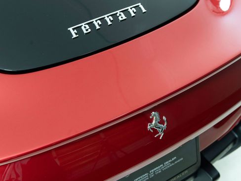 Certified 2025 Ferrari Roma Spider RWD image 30