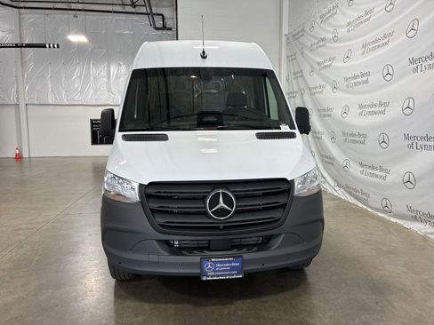 New 2025 Mercedes-Benz Sprinter 2500 image 2