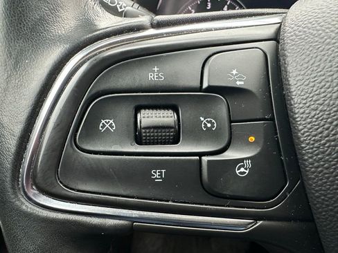 Used 2023 Buick Envision Essence image 27