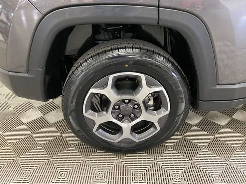 Used 2022 Jeep Compass Trailhawk w/ Trailhawk Convenience Group image 13