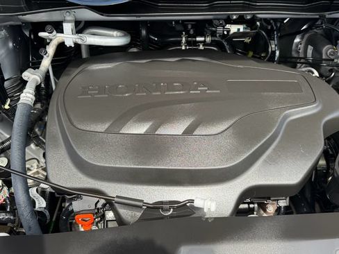 Used 2025 Honda Odyssey Elite image 18
