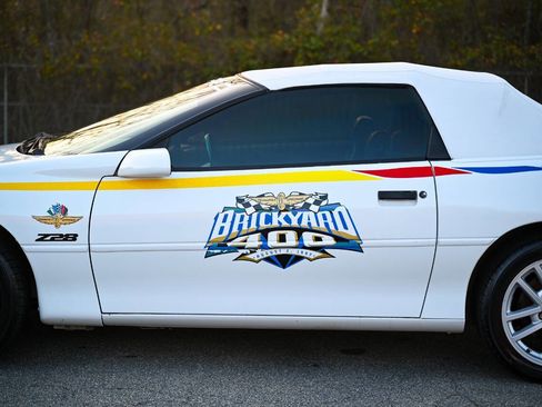 Used 1997 Chevrolet Camaro Z28 image 32