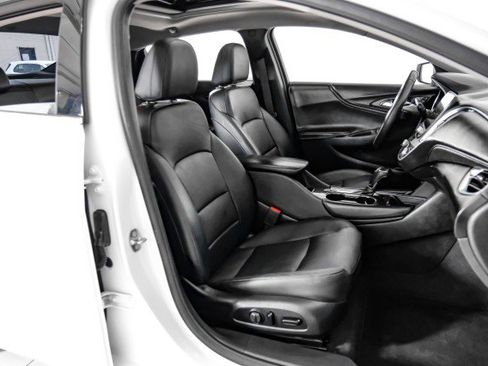 Used 2018 Chevrolet Malibu Premier w/ Premier Sun and Wheel Package FWD image 30