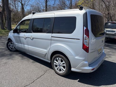 Used 2019 Ford Transit Connect XLT w/ Trailer Tow Package image 4