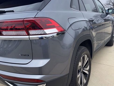 Certified 2024 Volkswagen Atlas Cross Sport SE image 9