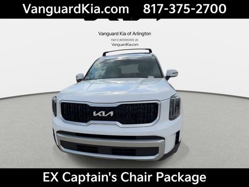 Certified 2024 Kia Telluride EX w/ EX Captain's Chair Package FWD image 3