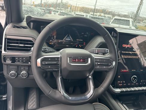 New 2026 GMC Yukon XL Elevation w/ LPO, Elevation Black Package image 15