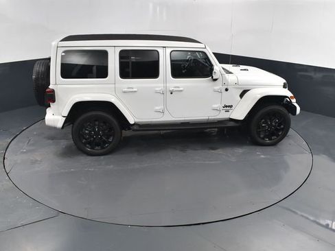 Used 2023 Jeep Wrangler Altitude image 46