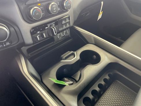 New 2022 RAM 1500 Big Horn image 41