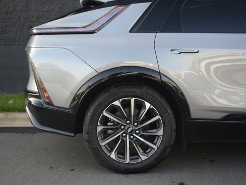 Used 2025 Cadillac Lyriq Sport w/ LPO, Floor Liner Package image 40