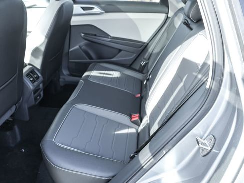 New 2025 Volkswagen Taos SE image 34