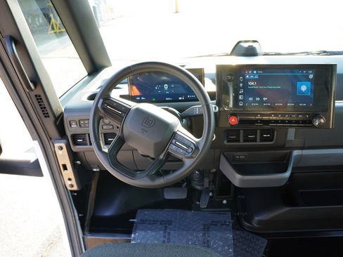 Used 2024 Chevrolet Brightdrop 400 w/ Commercial Equipment Package AWD/4WD image 18