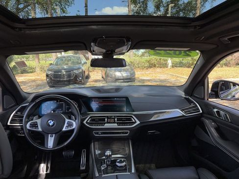 Used 2022 BMW X5 M50i w/ Executive Package AWD/4WD image 17
