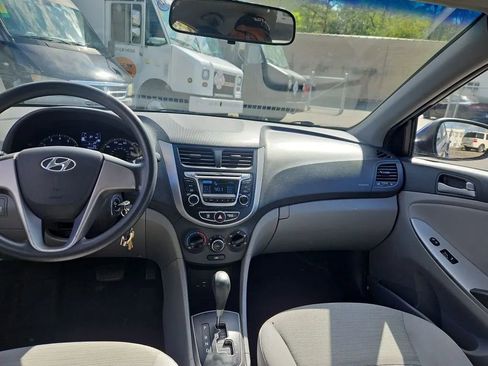 Used 2015 Hyundai Accent GLS FWD image 12