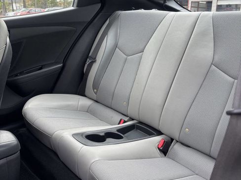 Used 2013 Hyundai Veloster w/ Style Pkg image 15