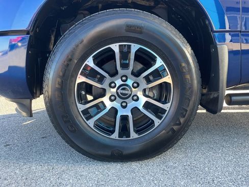 Used 2024 Nissan Titan SV w/ SV Convenience Package image 57