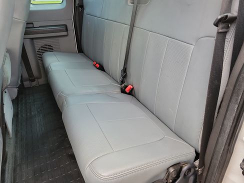 Used 2015 Ford F250 XL w/ Power Equipment Group AWD/4WD image 13