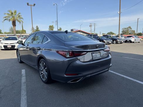 Used 2019 Lexus ES 350 w/ Premium Package image 5