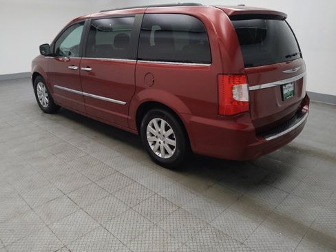 Used 2016 Chrysler Town & Country Touring w/ Driver Convenience Group image 3