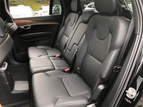 New 2025 Volvo XC90 T8 Plus w/ Protection Package Premier image 32