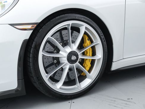 Used 2019 Porsche 911 Speedster image 16