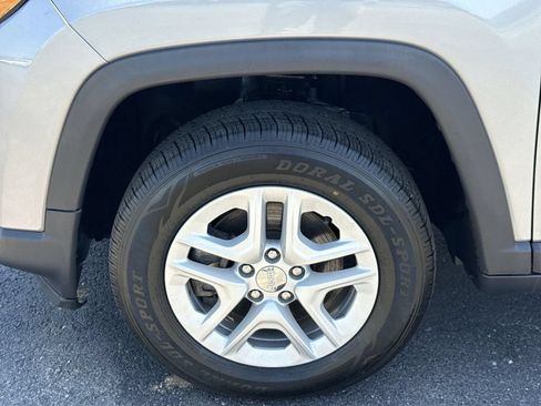 Used 2021 Jeep Compass Sport w/ Cold Weather Group AWD/4WD image 10