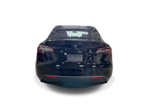 Certified 2023 Tesla Model Y Long Range AWD/4WD image 5
