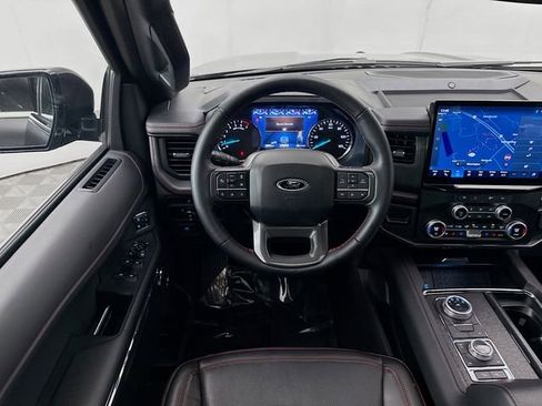 Used 2024 Ford Expedition Limited image 24