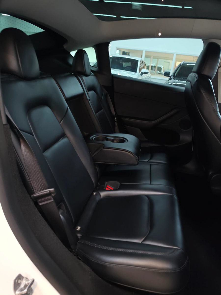 Used 2024 Tesla Model Y Long Range AWD/4WD image 27